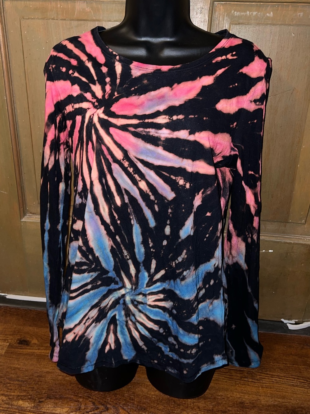 Handmade Tie-Dye Black Spiral Long Sleeve Blue Red Scoop Neck Top Grunge Size M